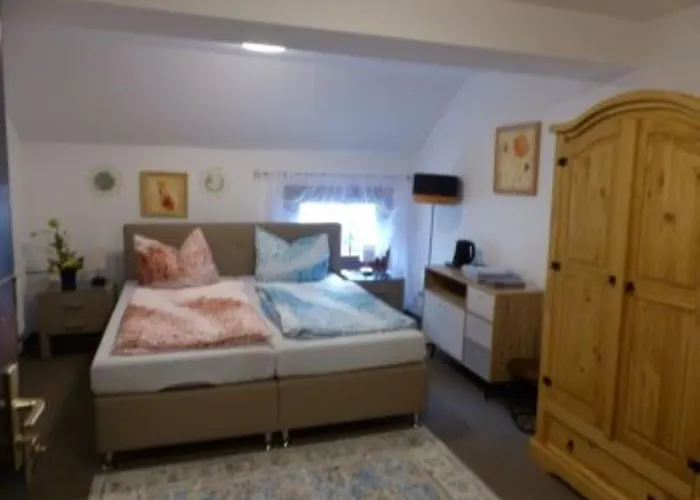 شقة In 09548 Bis Maximal 18 Personen سيفن